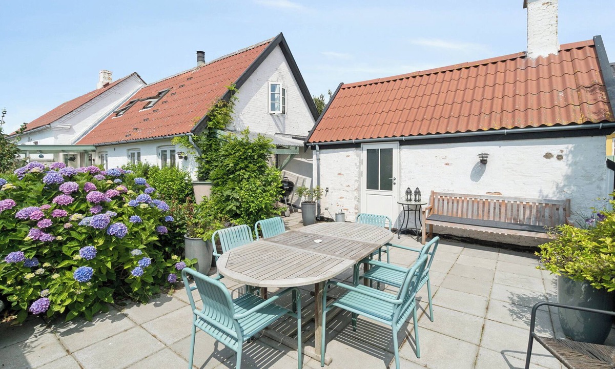 Arnager Villa | Cozy fishermans house near the sea