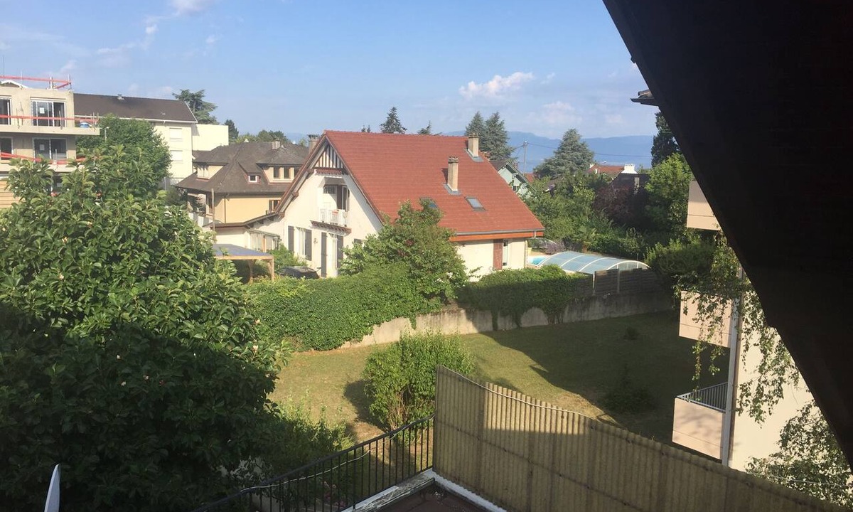 Thonon-les-Bains Apartment | Cozy flat under roof in green area