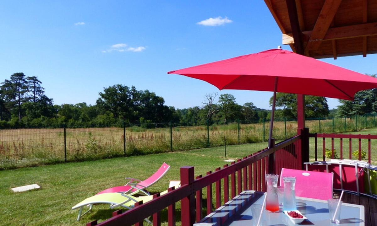 Meillard Cottage | Cozy gîte with terrace and air conditioning near Saint Pourçain