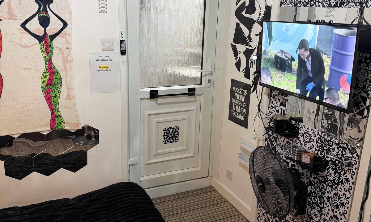 Dartford House | Cozy Guest Room Retreat in Scenic Kent Countryside