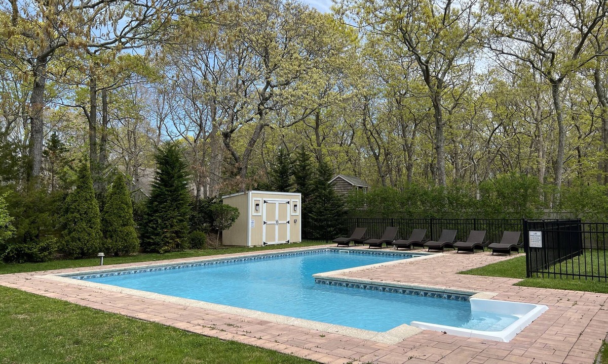 Hampton Bays House | Cozy Hamptons get away, pool, minutes from beaches, shops, restaurants and more!