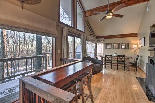 Wintergreen House | Cozy 'Hillside Hideaway' in Wintergreen Resort!