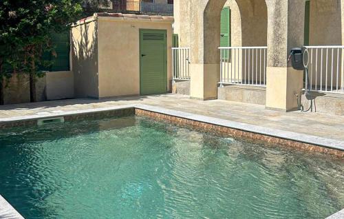 Algajola House | Cozy Home In Algajola With Kitchen
