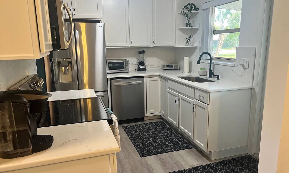 Port Saint John House | Cozy home in charming Cocoa. Walk to Indian River Lagoon, boat ramp, restaurants