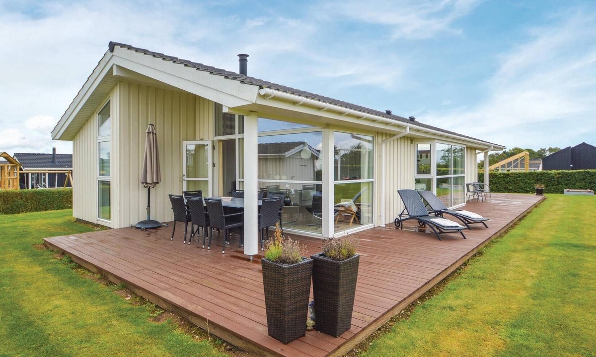 Flovt Strand House | Cozy home in Haderslev with sauna