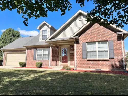 Richmond House | Cozy Home on Golf Course Near I75 and Bucee's