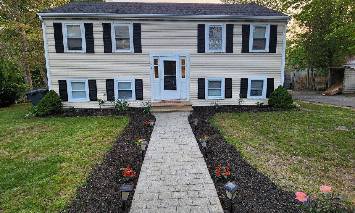 Marstons Mills House | Cozy home, walking distance to Hamblin Pond Beach