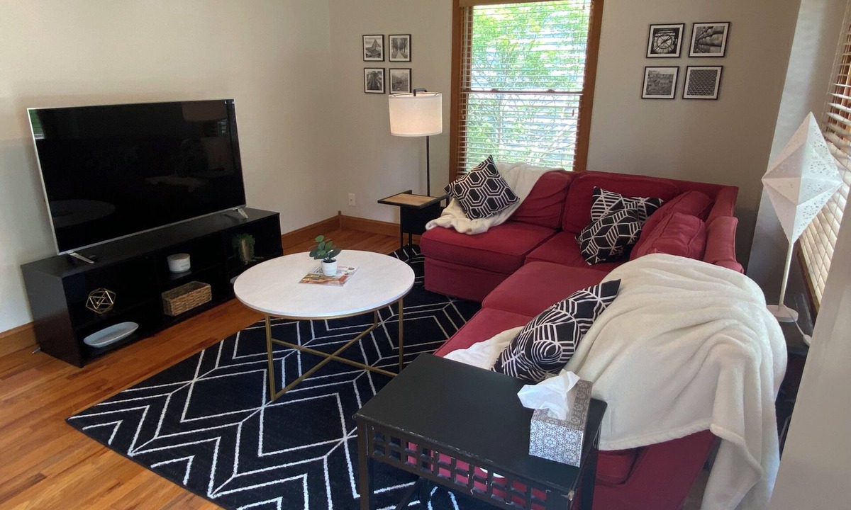 Bettendorf House | Cozy House in Bettendorf - 1 month + rentals