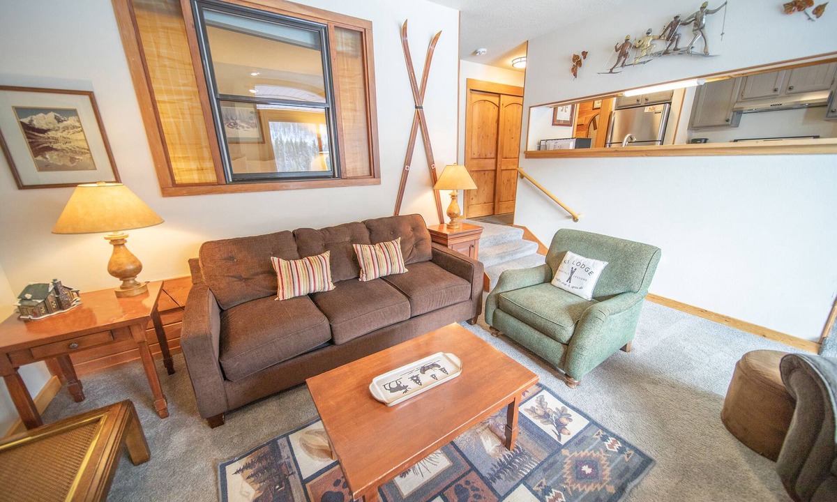 Lakeside Village Condo | Cozy Keystone Studio | Lake, Views + Pool