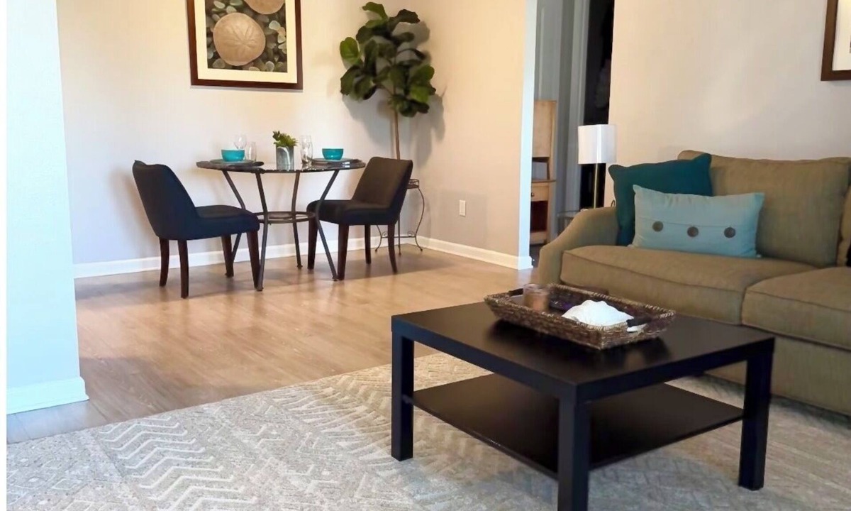 Kettering Apartment | Cozy king Bed, Walk to dining, Funny Bone, night clubs. On Pair club.Free coffee