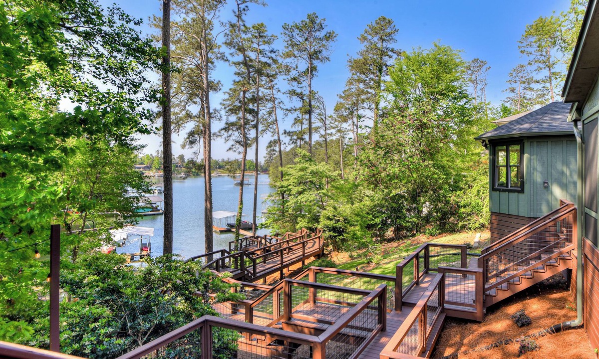 Modoc Shores House | Cozy Lakefront Escape w/Views and Boat Dock