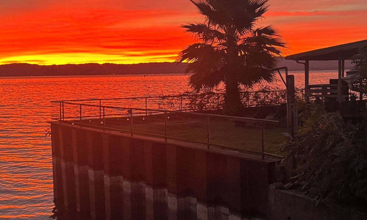 Lucerne House | Cozy Lakefront Home with Amazing Lake Views from Huge Back Deck