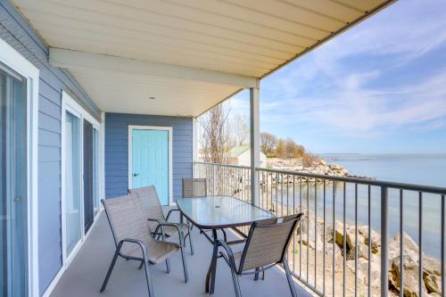 Put-in-Bay House | Cozy Lakefront Middle Bass Retreat w/Balcony