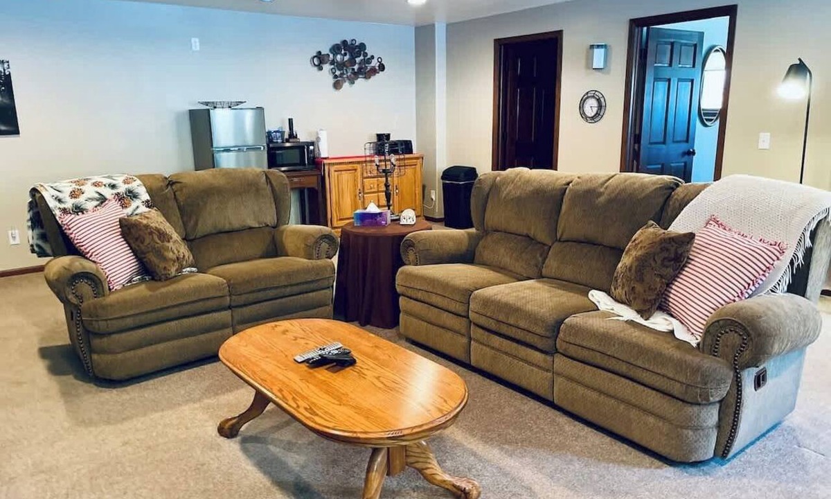 Stratford Apartment | Cozy Lower Level | Fireplace | 30 min Granite Peak