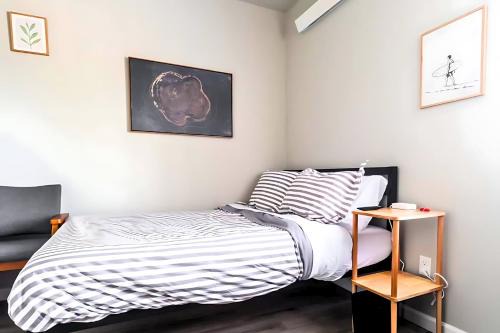 Eastside Apartment | Cozy Micro Suite Unit 10 Sleeps 2 Minutes to Downtown