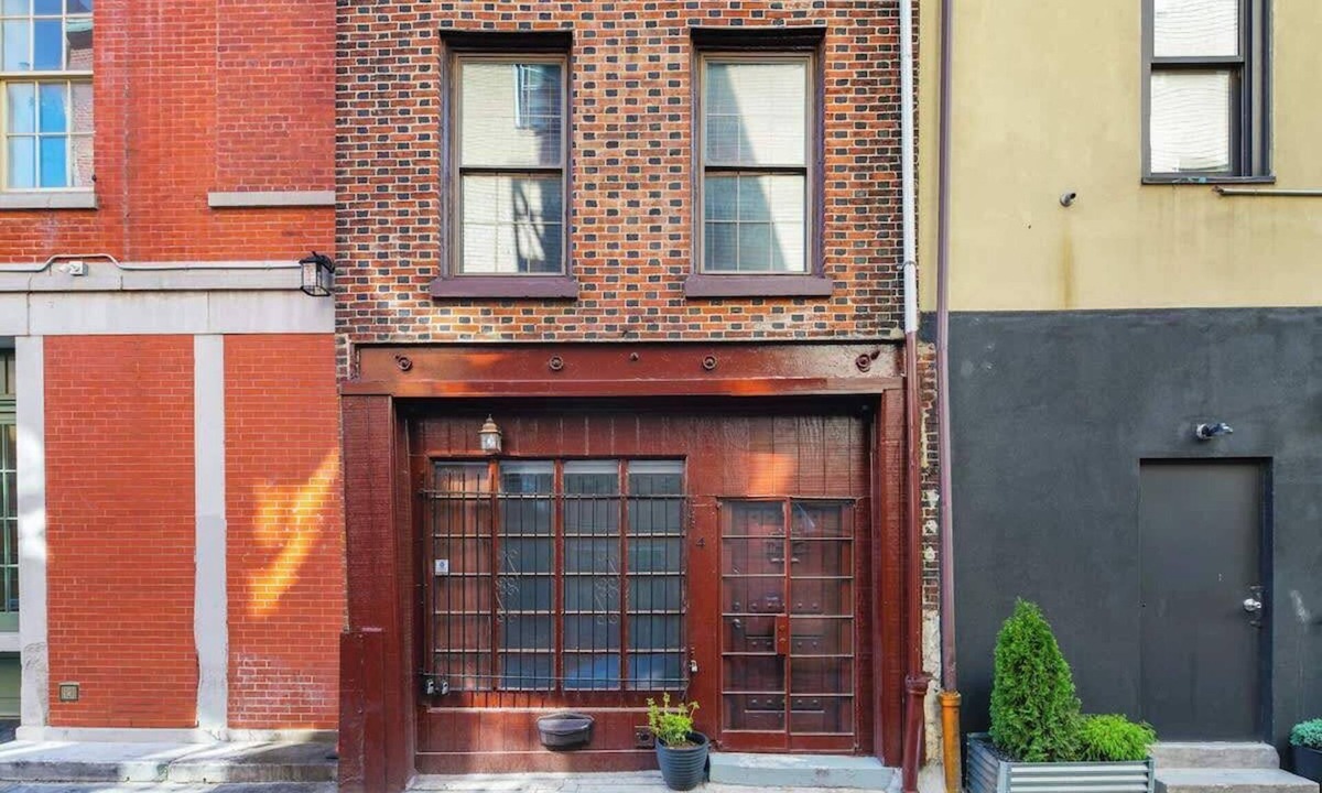 Old City Apartment | Cozy Modern Studio Perfect for Short or Long Stays