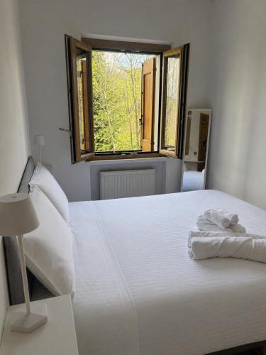 Faidello Apartment | Cozy Mountain Apartment with Cimone view