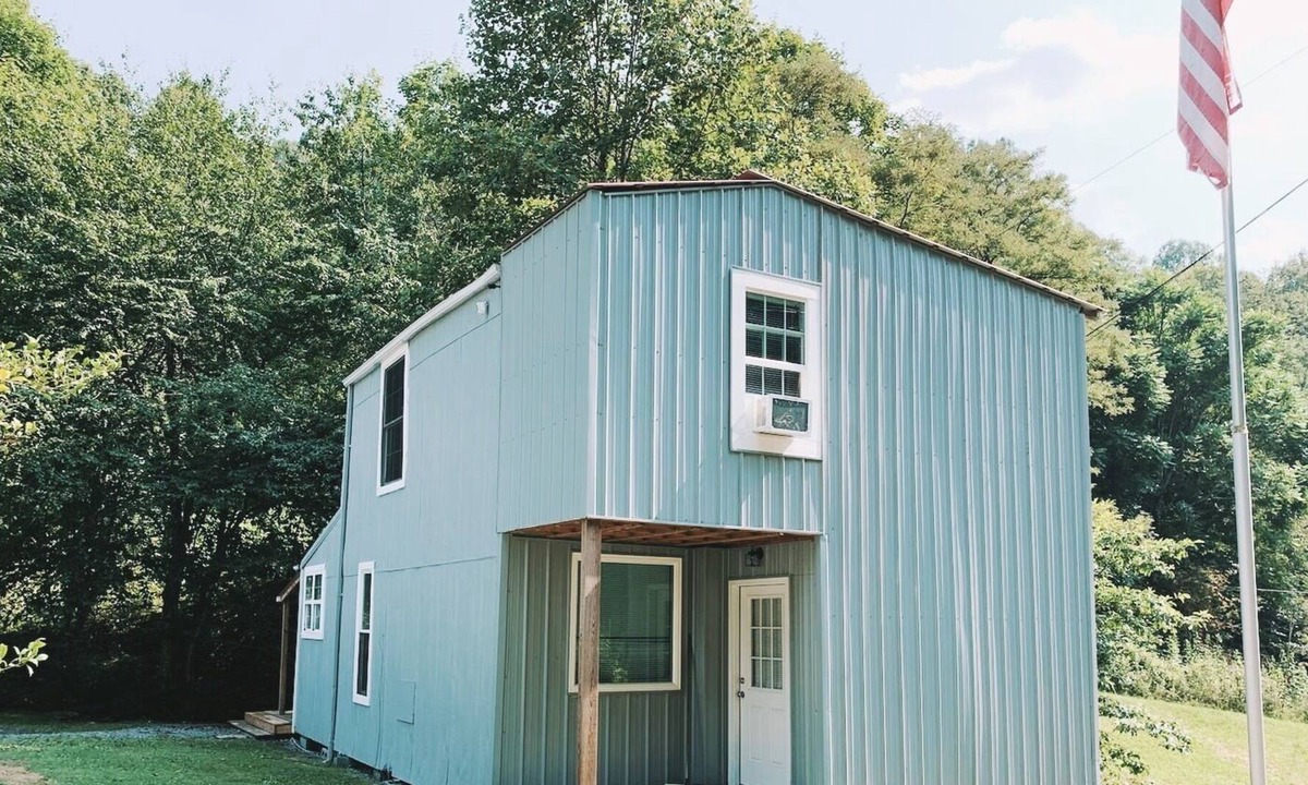 Northfork Cabin | Cozy Mountain Cabin within minutes to Hatfield McCoy and Outlaw Trails