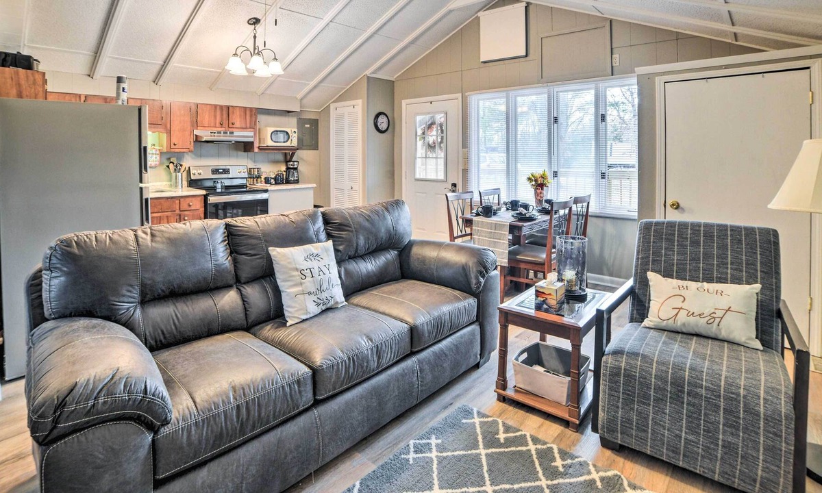 Almo Cabin | Cozy Murray Cabin ~ 1 Mi to Kentucky Lake!