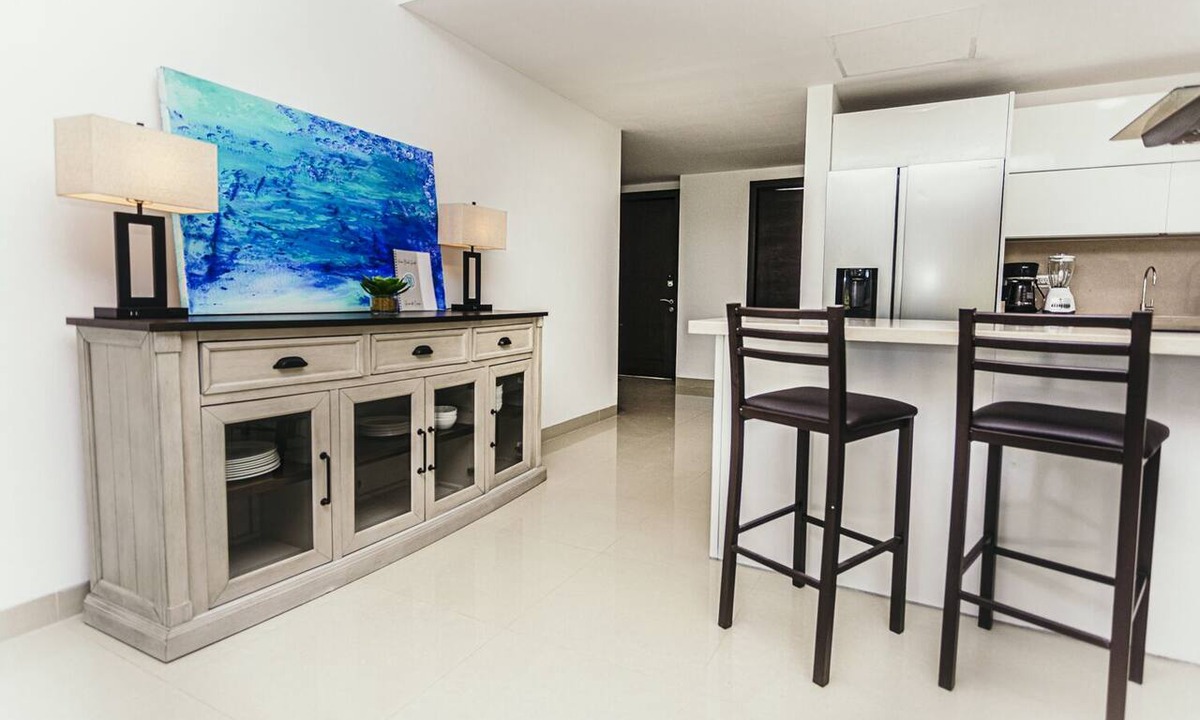 Puerto Juarez Condo | Cozy & NEW unit Steps from the Beach sleeps 6 Casa Magallon