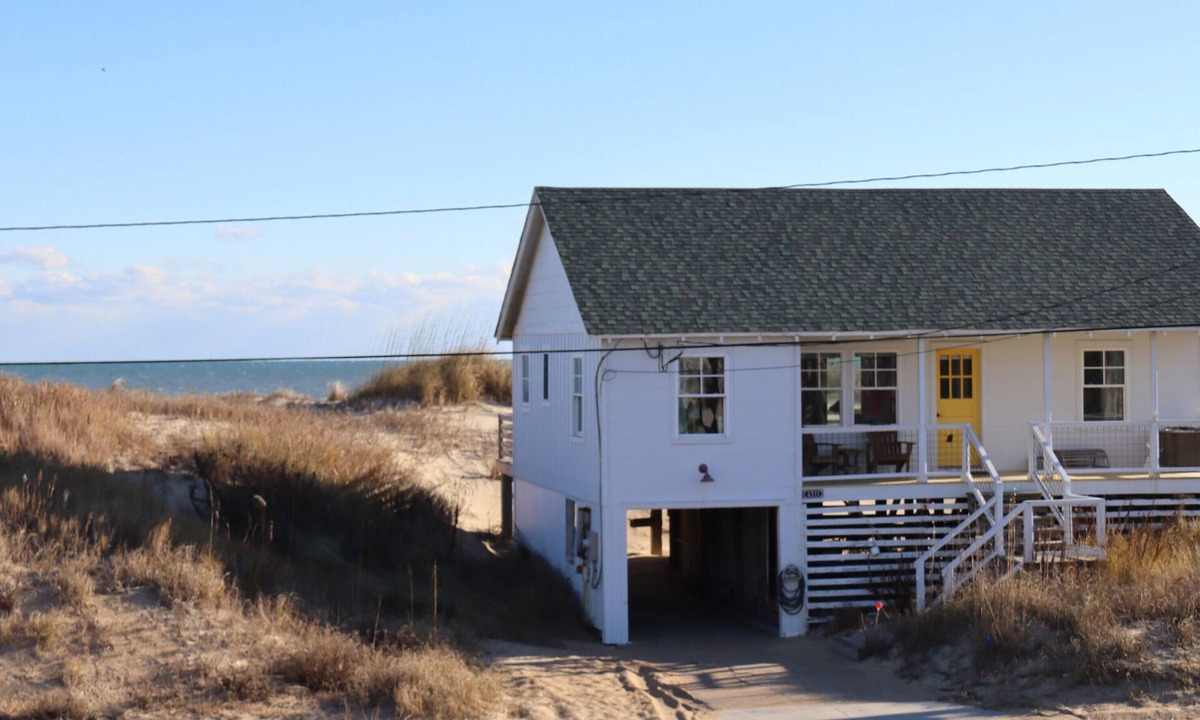 Sea Retreat House | Cozy Oceanfront Cottage with Lovely Ocean Views!