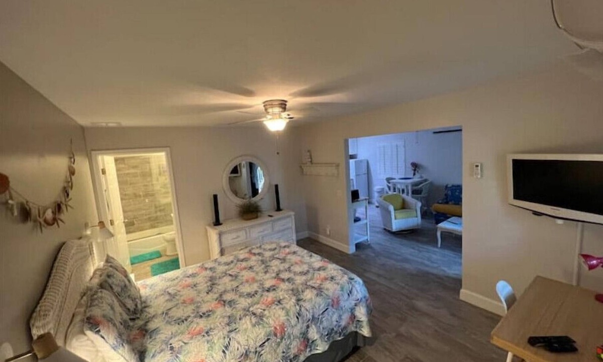 Melbourne Beach Apartment | Cozy One Bedroom Beachfront Apartment in Melbourne Beach Florida!