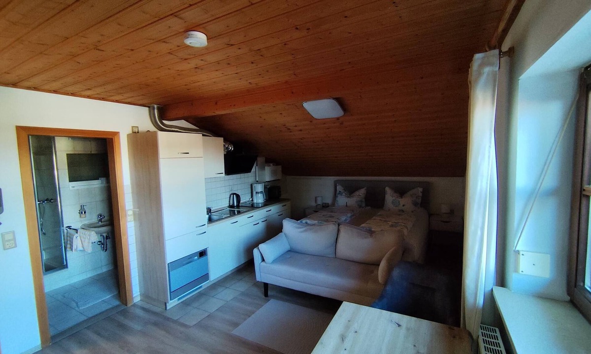 Habischried Apartment | Cozy one-room apartment with balcony (30 sqm)