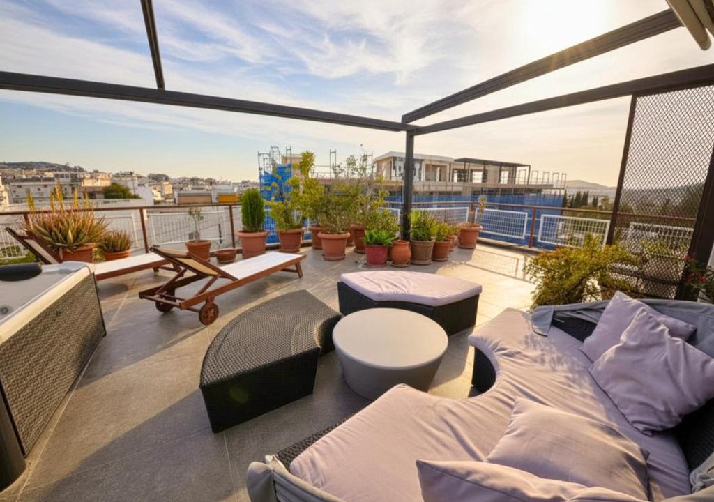 Nea Ionia Apartment | Cozy Penthouse next to Station