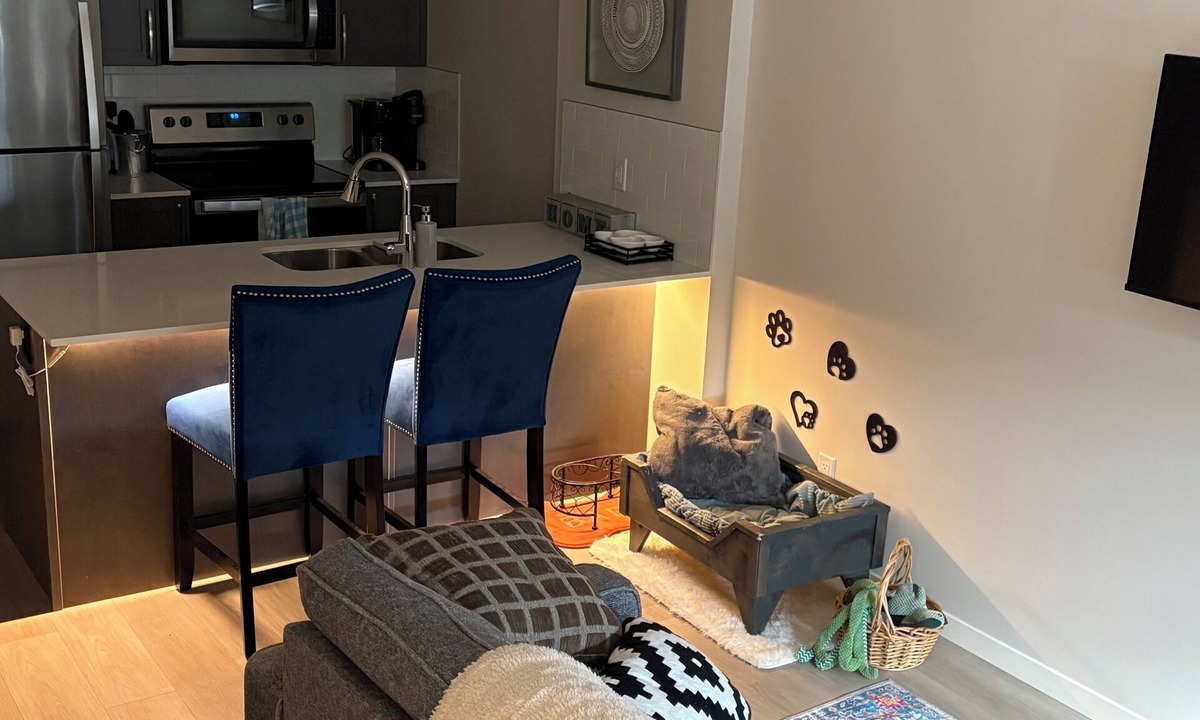 Southeast Calgary Apartment | Cozy Pet Friendly Apartment in SE Calgary - Near South Health Campus!