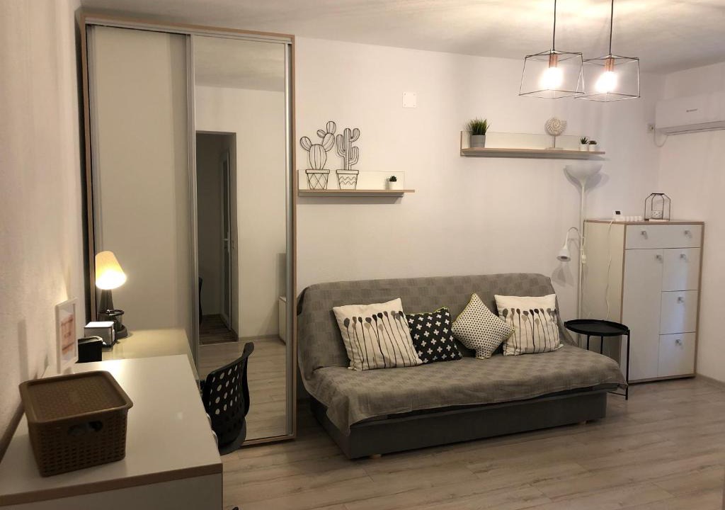 Pitesti Apartment | Cozy Place 47-Self check in & out-HBO MAX