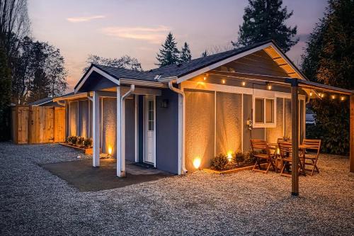 Highline Apartment | Cozy Private 2BR - Minutes to SeaTac & Downtown