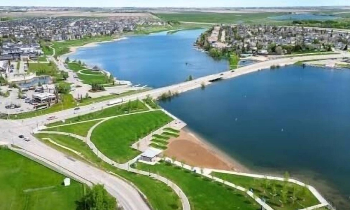 Chestermere Apartment | Cozy Private Basement Suite – Clean, Quiet & Comfortable