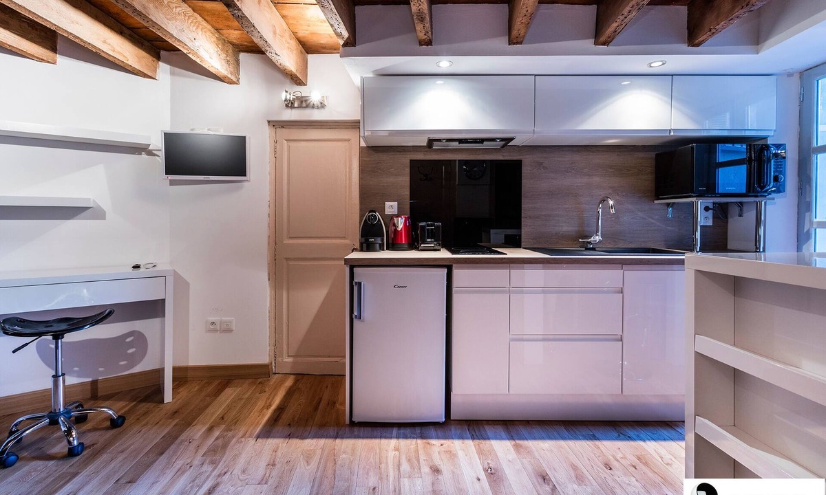 Comedie Apartment | Cozy & quiet studio Place de la Comédie