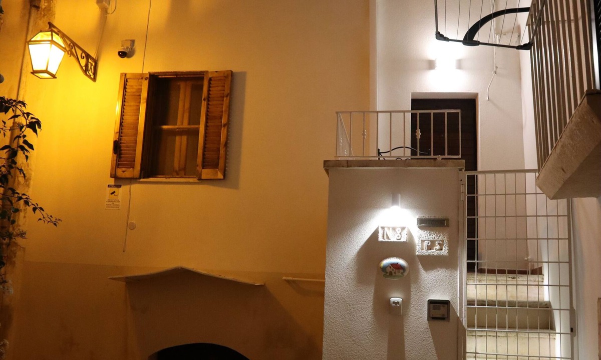 Conversano House | Cozy renovated rustic house, located in the historic center of Conversano