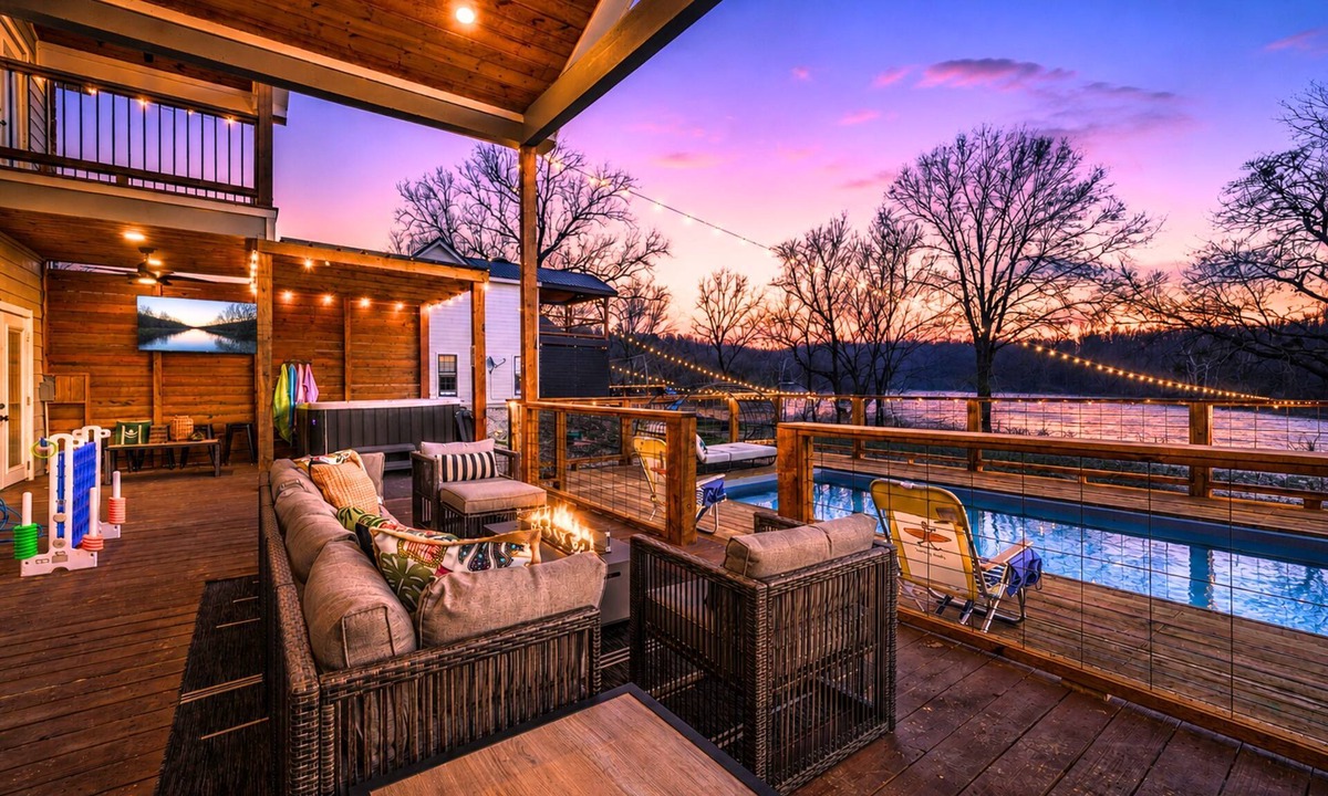 Broken Bow Cabin | Cozy River Getaway W/Heated Pool, Pool Table, Kayaks, Fishing | EV