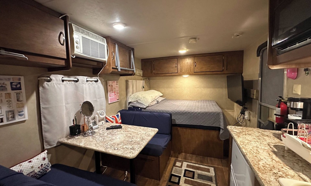 Boca Raton House | Cozy RV Studio in East Boca Raton