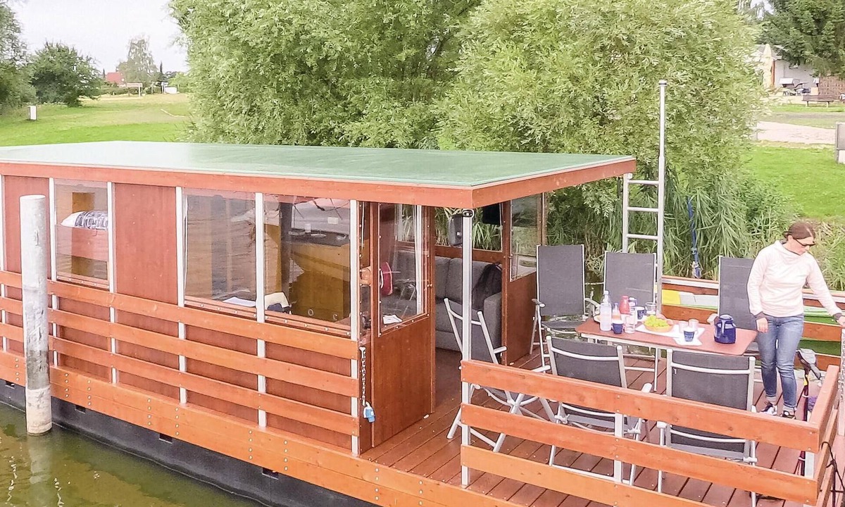 Neustrelitz Boat Rental | Cozy ship in Neustrelitz with WiFi