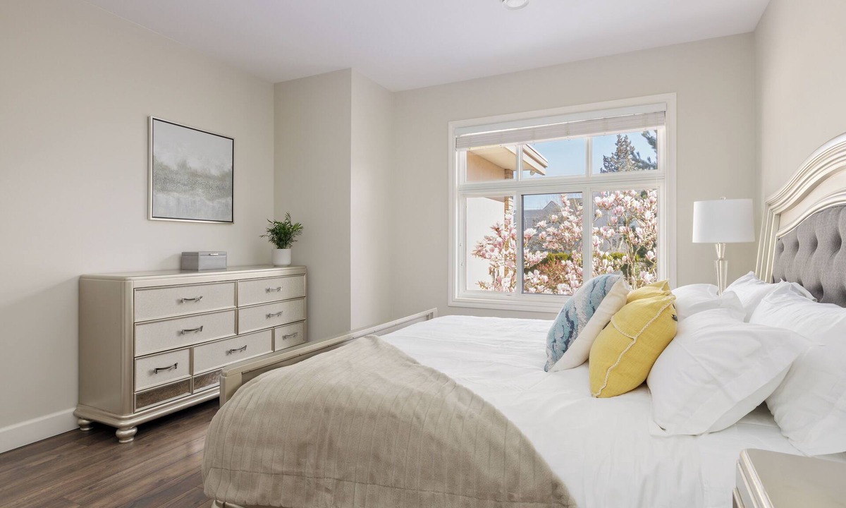 Richmond City Centre Apartment | Cozy Silver Ensuite in a Luxury House -Next to Richmond Center