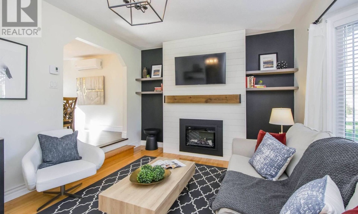 Lower Sackville House | Cozy & Spacious 2BR home in a quiet neighborhood near shopping center