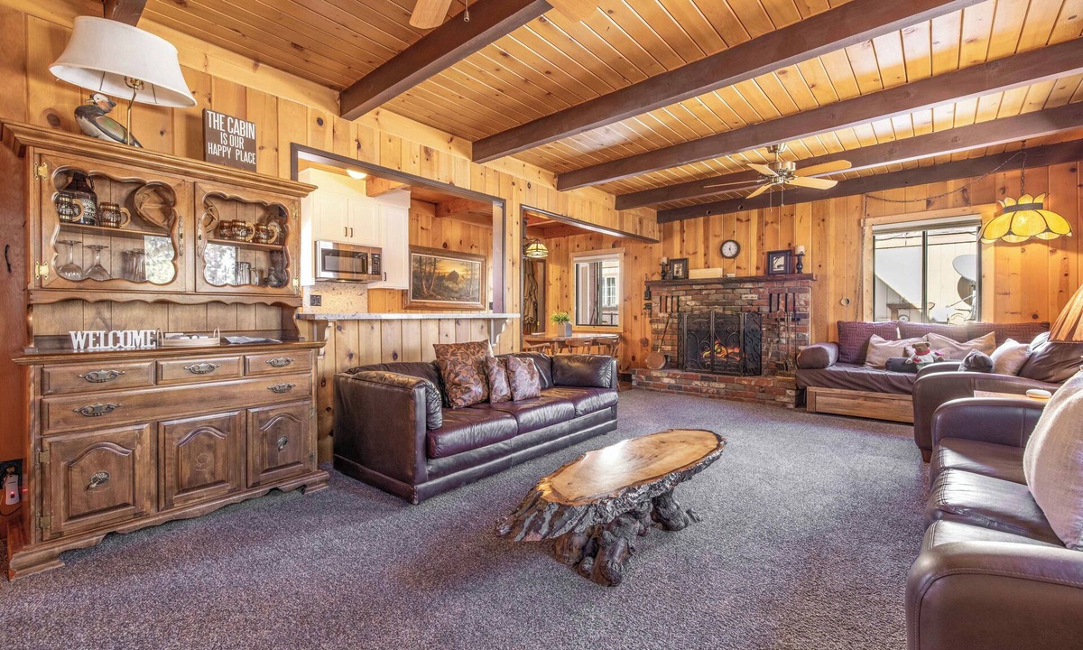 Sugarloaf Cabin | Cozy & Spacious 3 Bedroom 2 bath Mountain Home Retreat