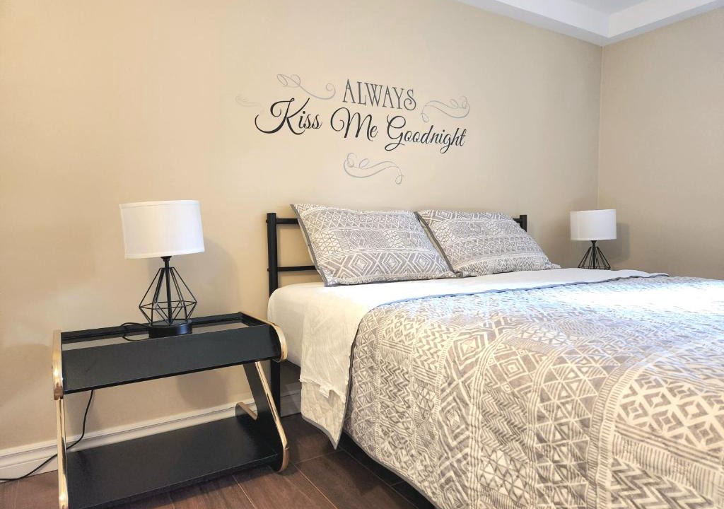 Laval-des-Rapides Apartment | Cozy spacious Apt In Laval, Greater Montreal