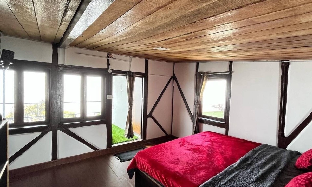 Kodaikanal Bed & Breakfast | Cozy Stay Above the Clouds | Misty Mountain Views & Delicious Home Food