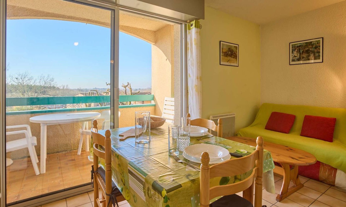 Barbotan-les-Thermes Apartment | Cozy studio for 2 with balcony, parking and Wifi in Barbotan-les-Thermes