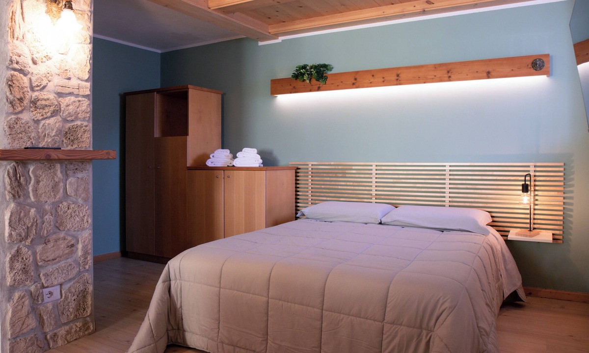 Tesero Apartment | Cozy studio apartment in the Dolomites