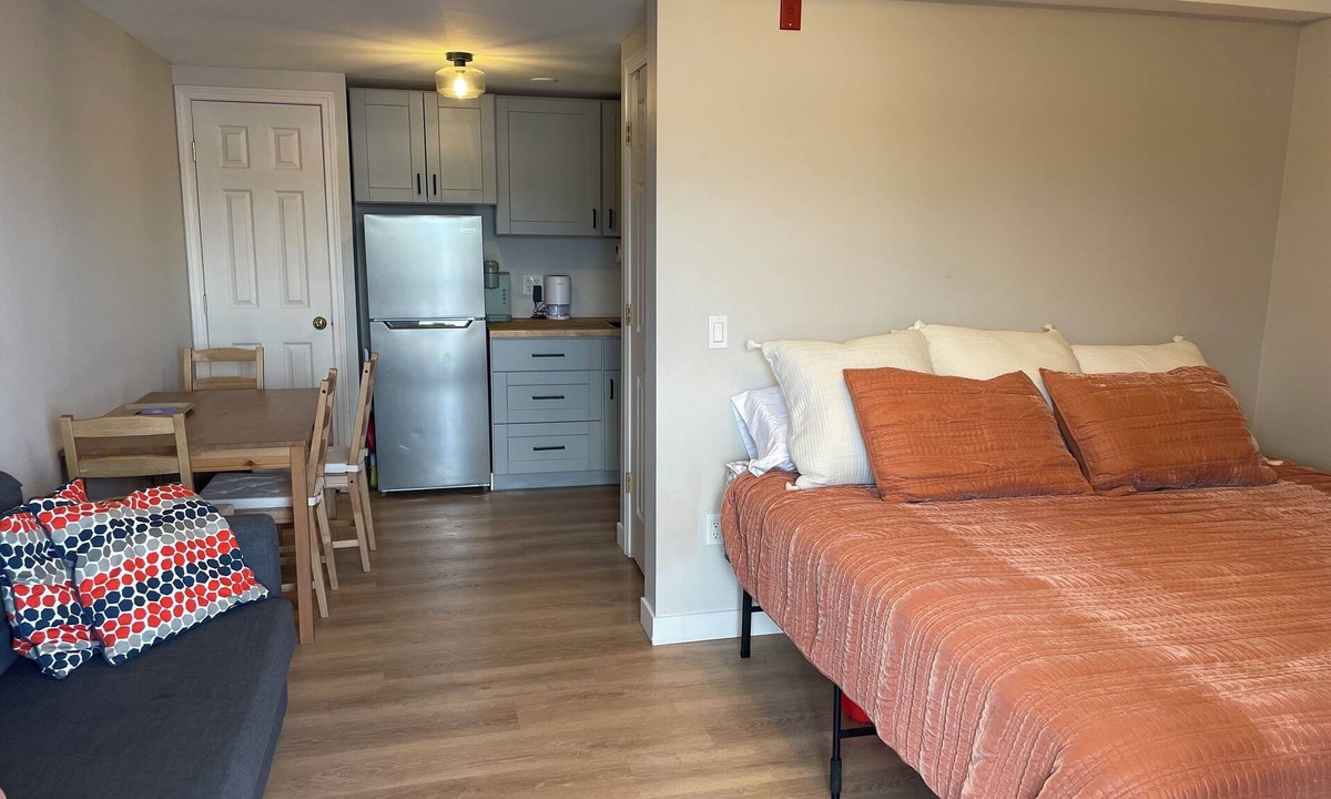 Winnisquam Condo | Cozy studio condo on picturesque Lake Winnisquam in Tilton with AC, WiFi
