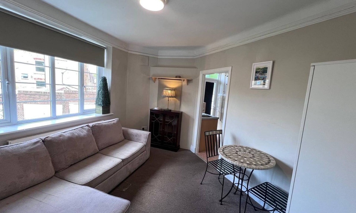 Fairfield Apartment | Cozy Studio Flat in South Croydon - Ideal for Short or Long Stays