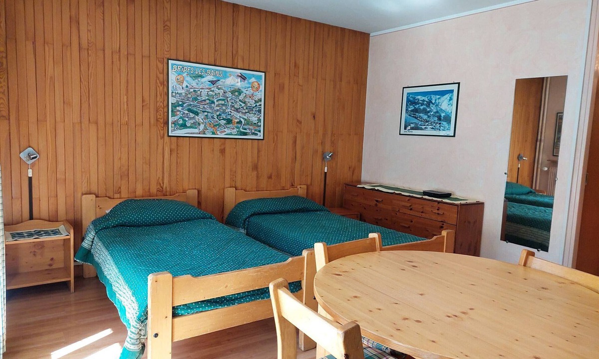 Brides-les-Bains Apartment | Cozy studio for 2, balcony and wifi in Brides-les-Bains