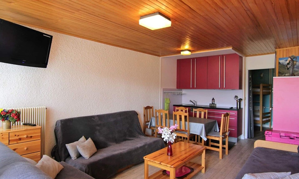 Viel-Alpe Apartment | Cozy Studio for 4 with Balcony, South Exposure, Pet-Friendly, Near Ski Lift in Alpe d'Huez