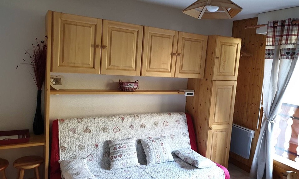 Saint-Jean-dʼAulps Apartment | Cozy studio with direct piste access in Saint-Jean-d'Aulps