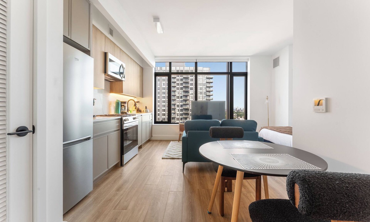 Bath Beach Apartment | Cozy studio in amazing Brooklyn with WiFi, AC, fitness room